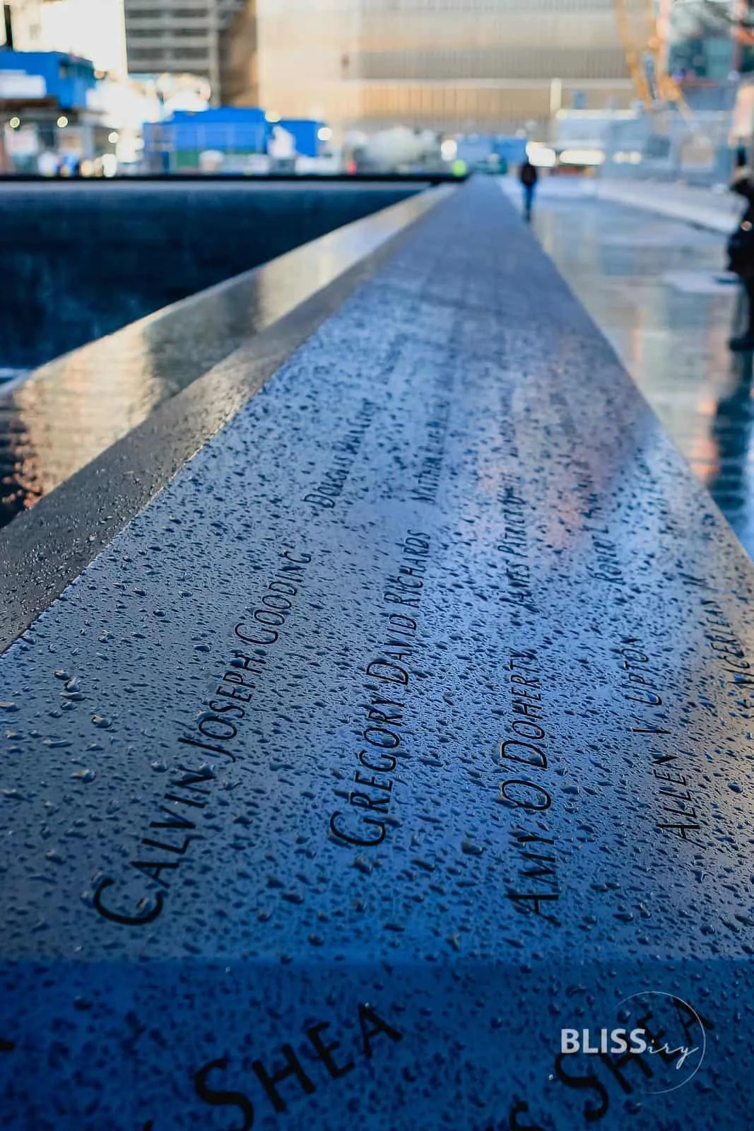 Sehenswürdigkeiten New York City - 911 Memorial Gedenkstätte World Trade Center 9/11 Memorial New York - Twin Towers - by day WTC