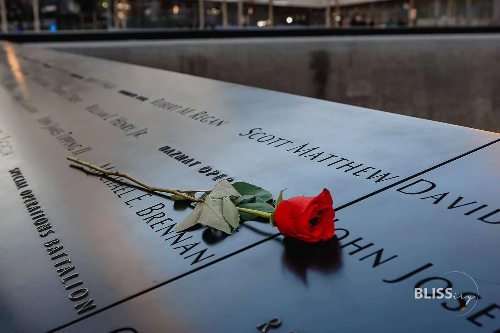 Sehenswürdigkeiten New York City - 911 Memorial Gedenkstätte World Trade Center 9/11 Memorial New York - Twin Towers - by day WTC