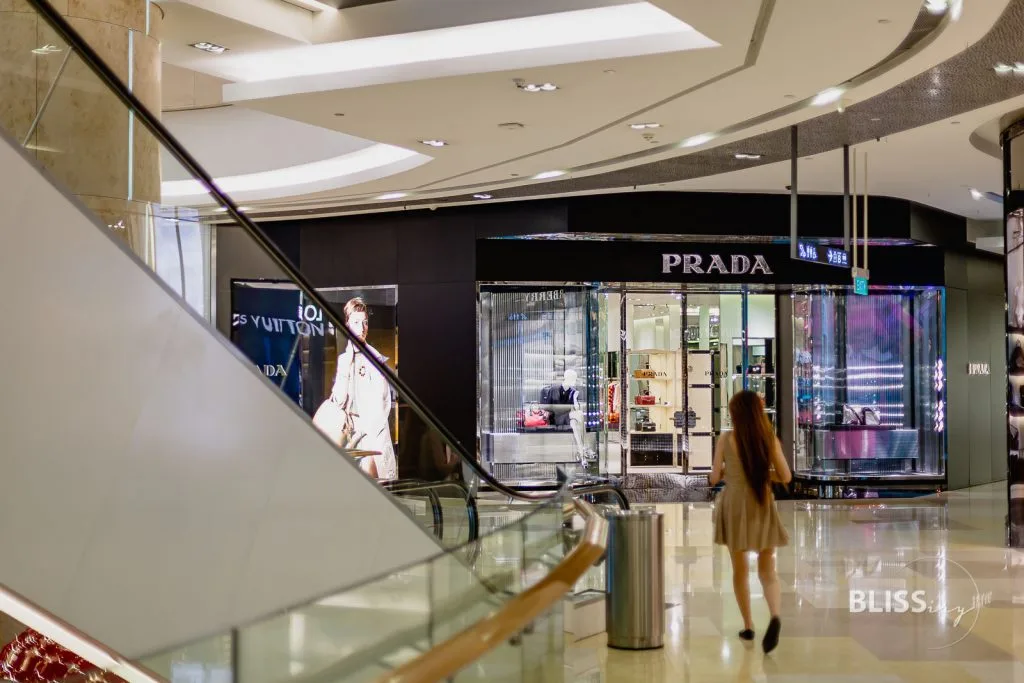 Sehenswürdigkeiten Singapur Orchard Road Shopping mit ION Center