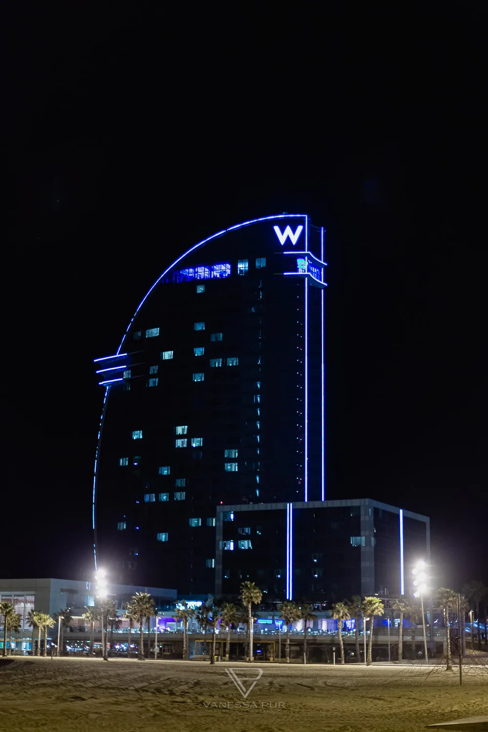 Review and experience at W Barcelona Hotel Spain on the beach that looks like a sail. 26 floors by the sea, luxury suites, restaurants,