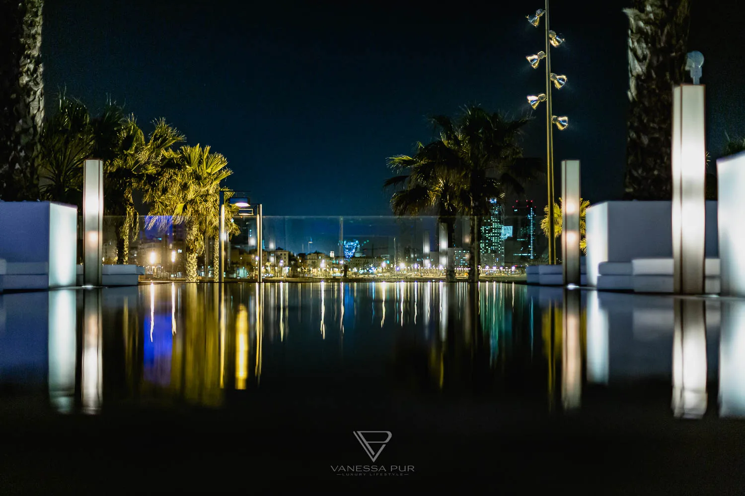 Review and experience at W Barcelona Hotel Spain on the beach that looks like a sail. 26 floors by the sea, luxury suites, restaurants,