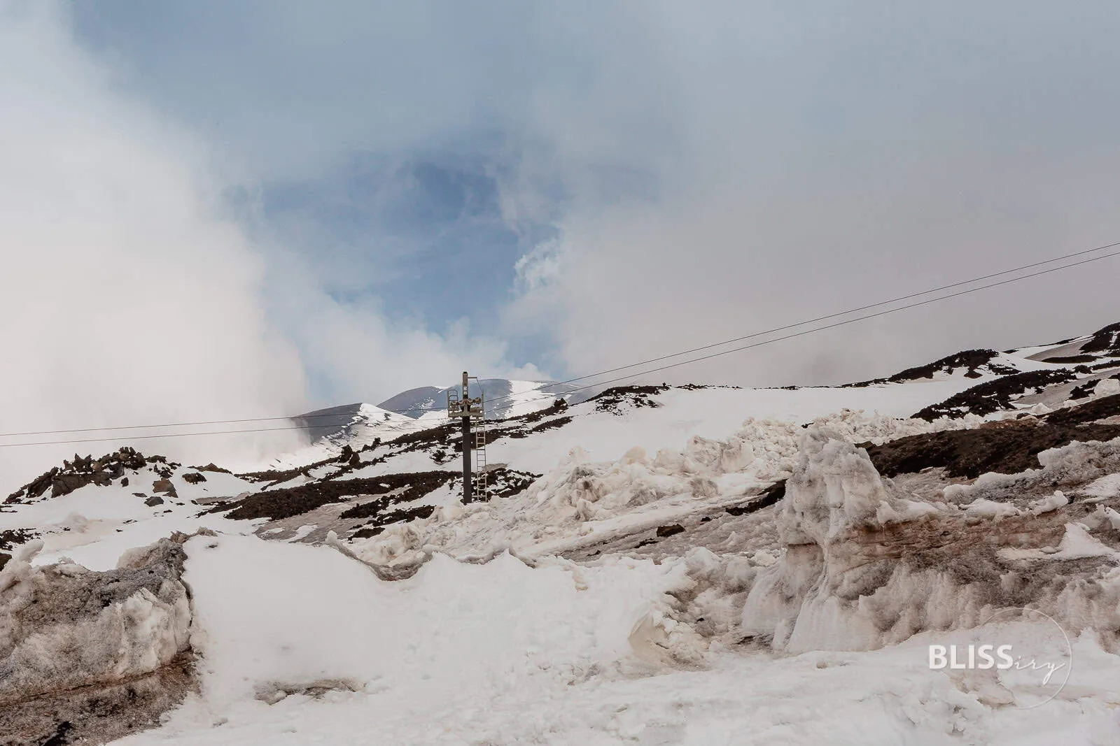 Reisetipps Vulkan Ätna auf Sizilien - Sehenswürdigkeit mit Kraterrand und Unimog Tour am Etna