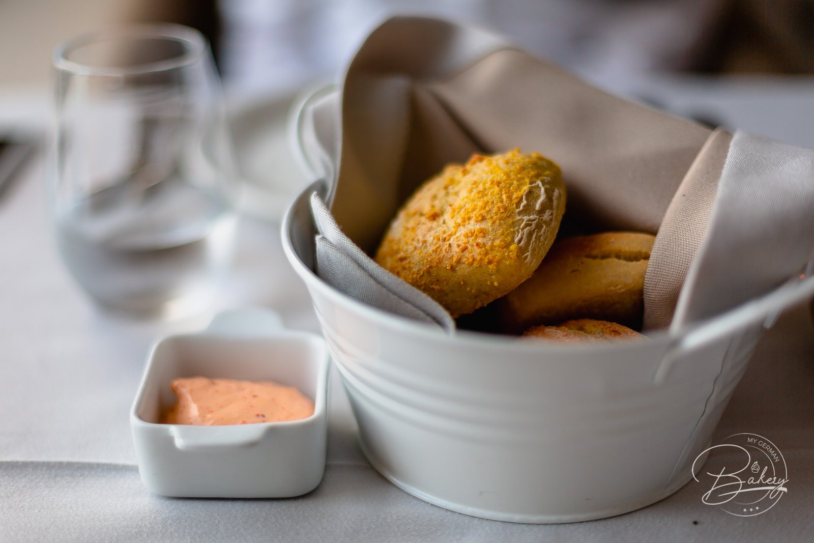 Restaurant Grill by the Pool - Griechenland Sani Resorts - Abendessen in Griechenland - Sani Resort - Grill by the Pool ist eines von 17 Restaurants in den Sani Resorts in Griechenland und bietet neben Fleischgerichten und Fischgerichten auch eine Vielzahl