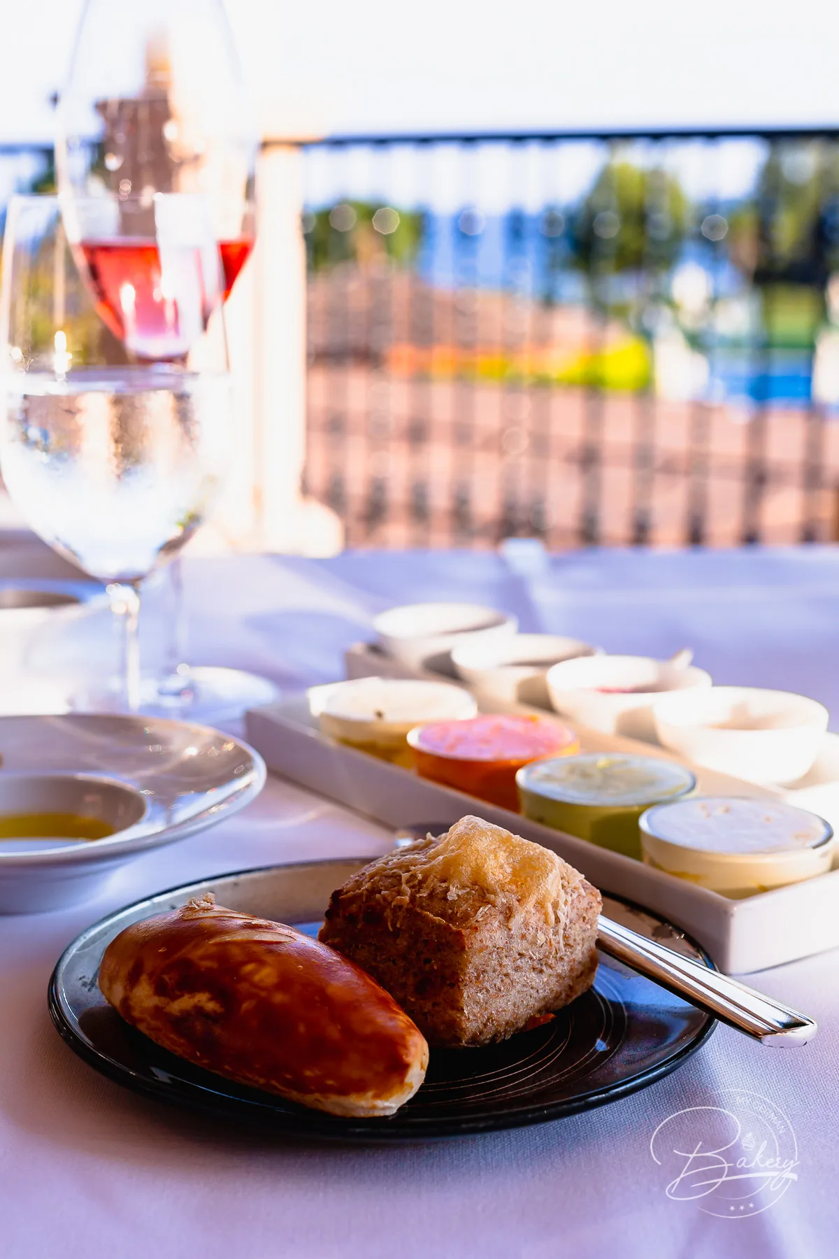 Restaurant Es Fum - Rafael Sanchez - Gourmet Restaurant - Mardavall - St. Regis Mardavall Hotel Mallorca Spanien - Restaurant Es Fum von Michelin-Sternekoch Rafael Sanchez im St. Regis Hotel Mardavall Mallorca bietet eine tolle Aussicht, Gourmet-Erlebnisse