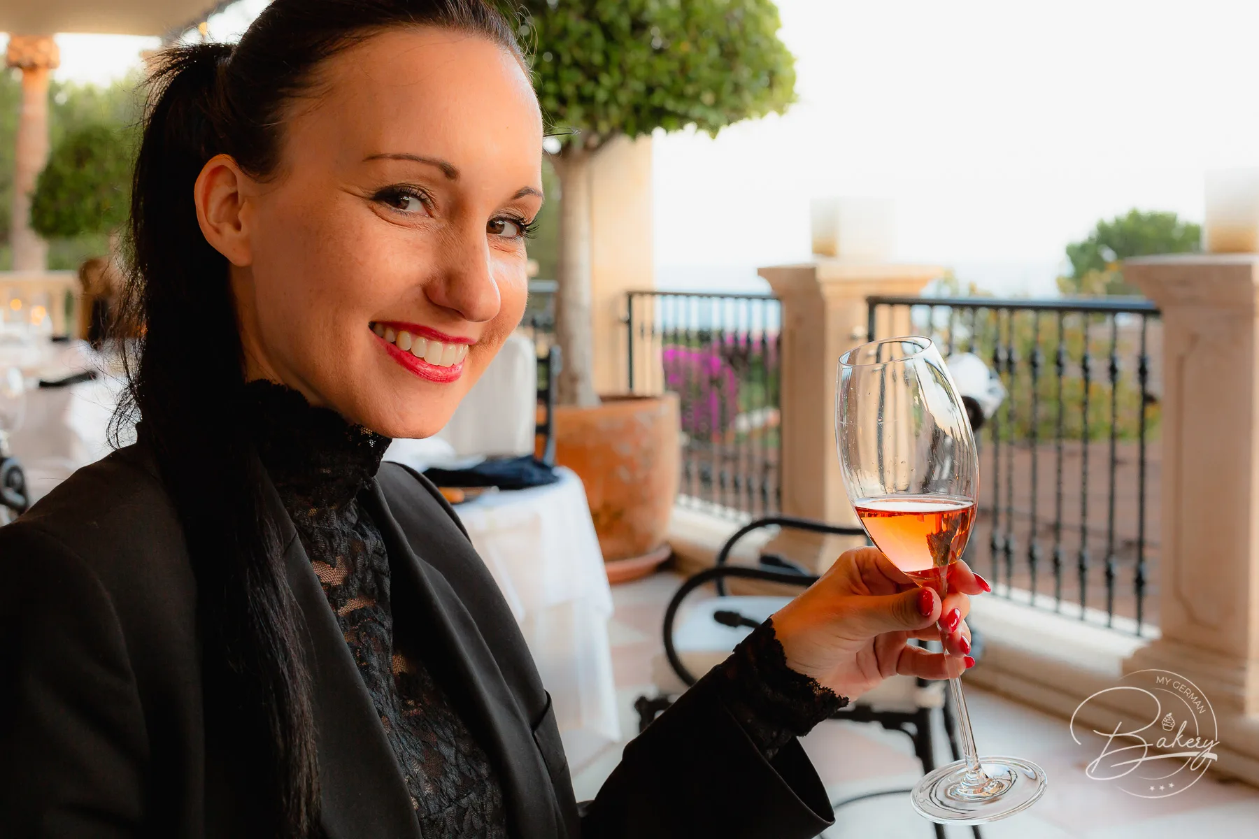 Vanessa Pur - Restaurant Es Fum - Rafael Sanchez - Gourmet Restaurant - Mardavall - St. Regis Mardavall Hotel Mallorca Spanien - Restaurant Es Fum von Michelin-Sternekoch Rafael Sanchez im St. Regis Hotel Mardavall Mallorca bietet eine tolle Aussicht, Gourmet-Erlebnisse