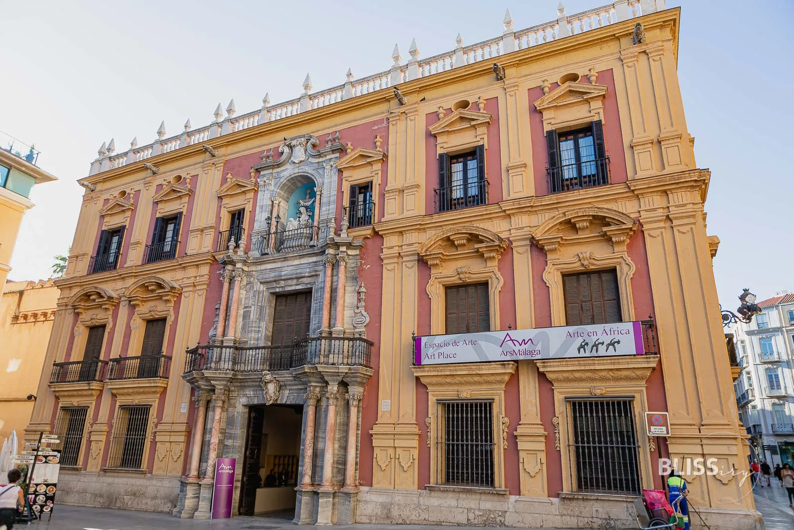 Malaga Sehenswürdigkeiten Top 10 mit Stadtbesichtigung in Andalusien. Pablo Picasso Museum, Alcazaba Festung, Kathedrale von Malaga