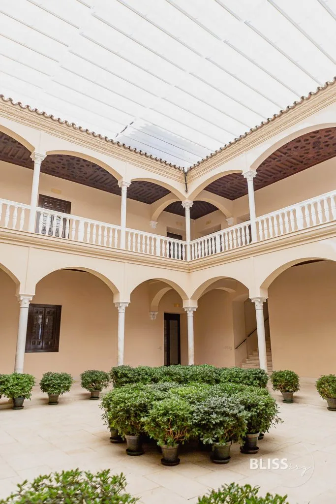 Malaga Sehenswürdigkeiten Top 10 mit Stadtbesichtigung in Andalusien. Pablo Picasso Museum, Alcazaba Festung, Kathedrale von Malaga