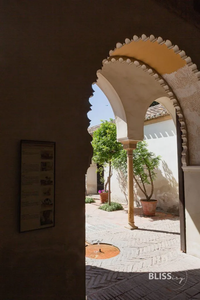 Malaga Sehenswürdigkeiten Top 10 mit Stadtbesichtigung in Andalusien. Pablo Picasso Museum, Alcazaba Festung, Kathedrale von Malaga