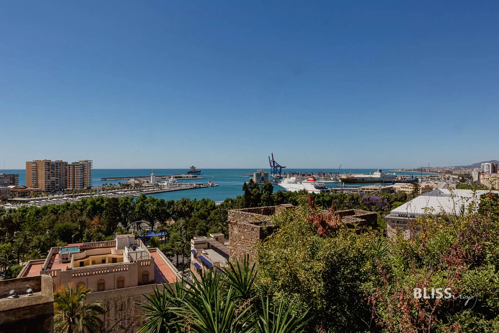 Malaga Sehenswürdigkeiten Top 10 mit Stadtbesichtigung in Andalusien. Pablo Picasso Museum, Alcazaba Festung, Kathedrale von Malaga