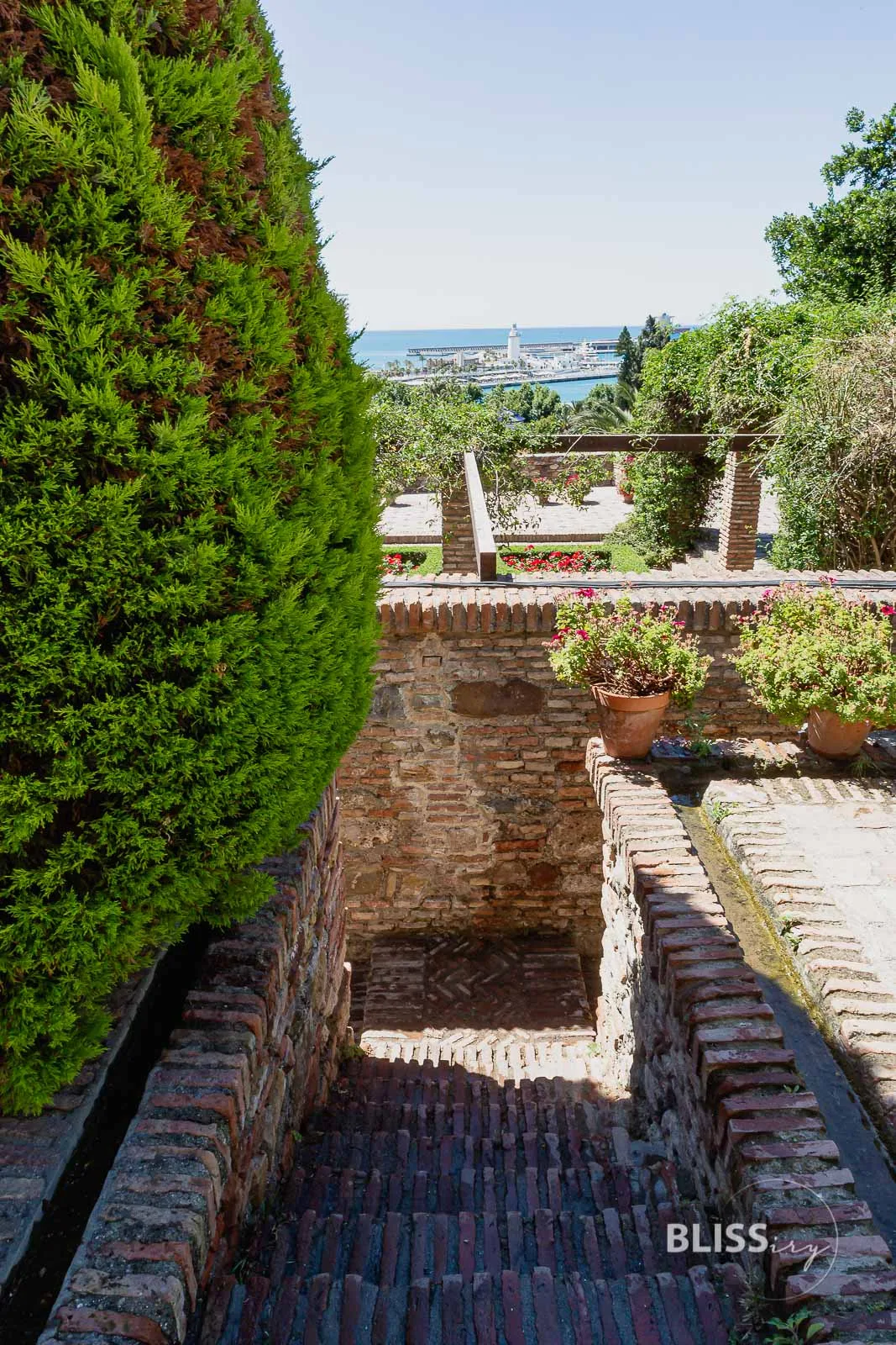 Malaga Sehenswürdigkeiten Top 10 mit Stadtbesichtigung in Andalusien. Pablo Picasso Museum, Alcazaba Festung, Kathedrale von Malaga