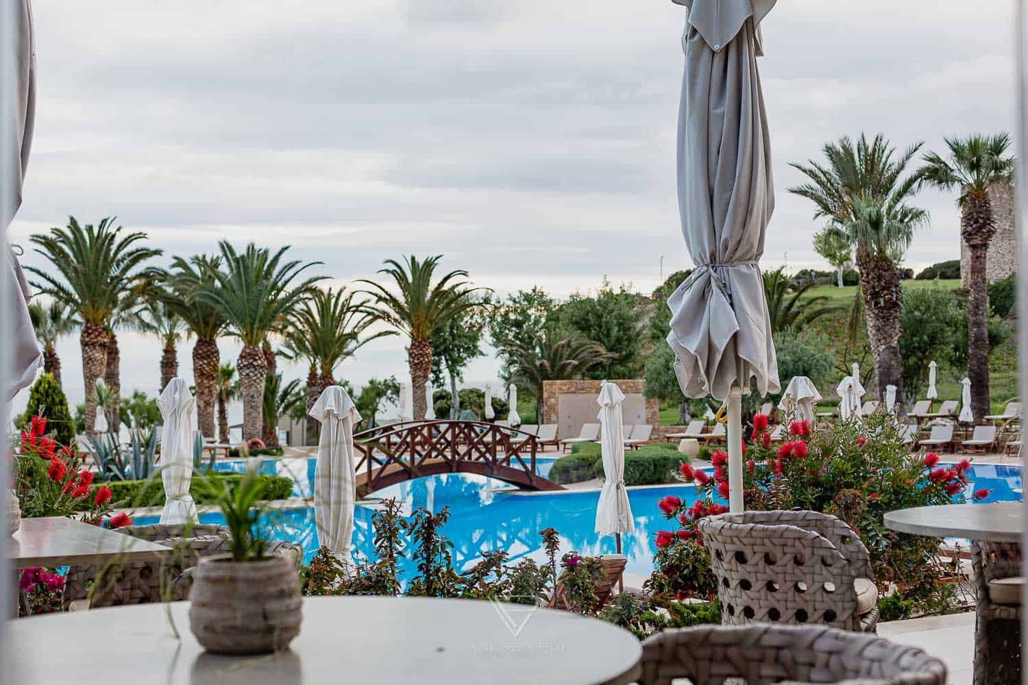 Hotel SANI Resort Griechenland - Hoteleindruck & Erfahrung - Luxushotel SANI Resort Griechenland - Hotelbewertung und Erfahrung auf dem griechischen Festland - 800 Zimmer, 17 Restaurants, 1500m Strand,