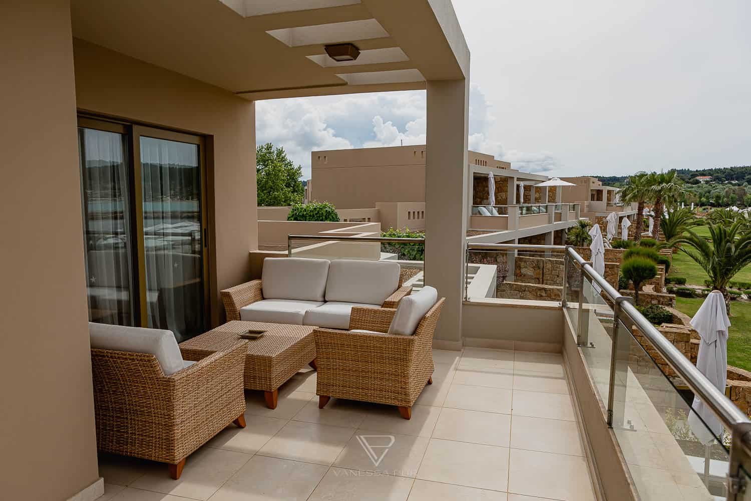 Hotel SANI Resort Griechenland - Hoteleindruck & Erfahrung - Luxushotel SANI Resort Griechenland - Hotelbewertung und Erfahrung auf dem griechischen Festland - 800 Zimmer, 17 Restaurants, 1500m Strand,