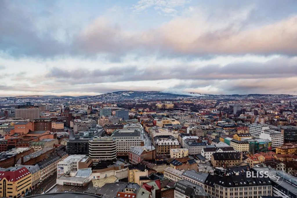 Oslo Sehenswürdigkeiten Top 10 - Reisetipps Norwegen - Oper, Skisprung Schanze Holmenkollen, Festung, Bootsfahrt Inseln, Museum, Friedensnobelpreis