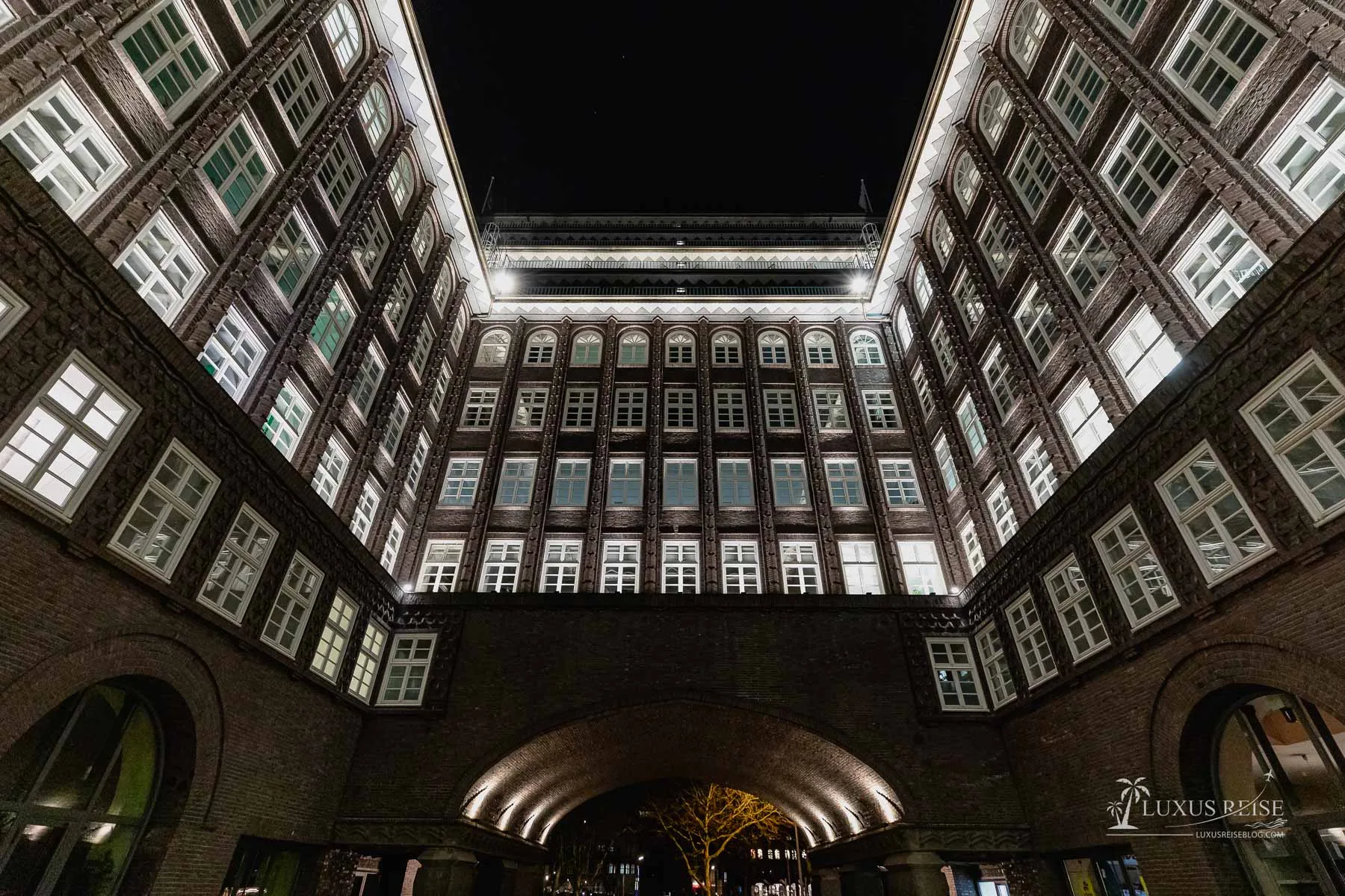 Hamburg Sehenswürdigkeiten - Top10 Reisetipps Hamburg - Was sollte man in Hamburg gesehen haben - Speicherstadt, Hafencity, Reeperbahn