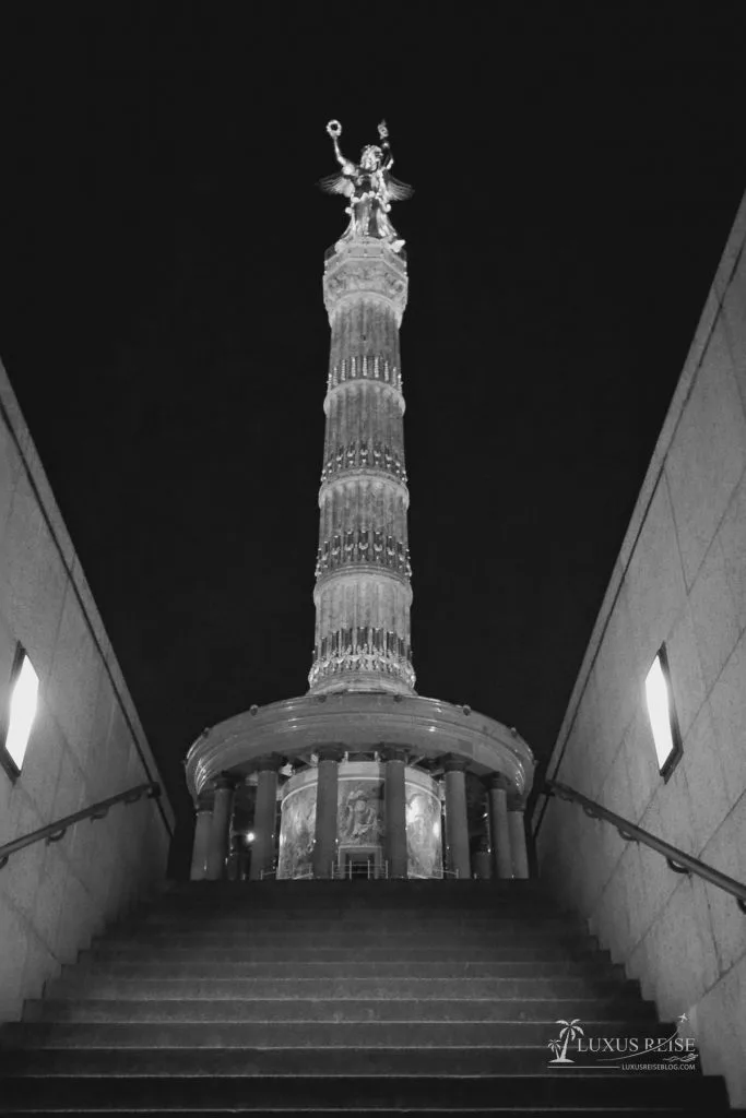 Berlin bei Nacht - schwarz-weiss Aufnahmen einer Großstadt - Brandenburger Tor - Siegessäule - Potsdamer Platz
