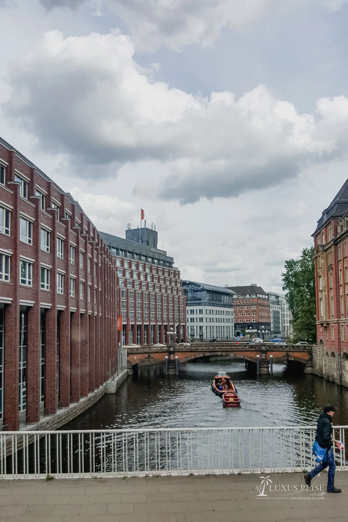 Hamburg Sehenswürdigkeiten - Hamburger Hafen, Hafenrundfahrt, Außenalster und Hafencity - was sollte man gesehen haben?