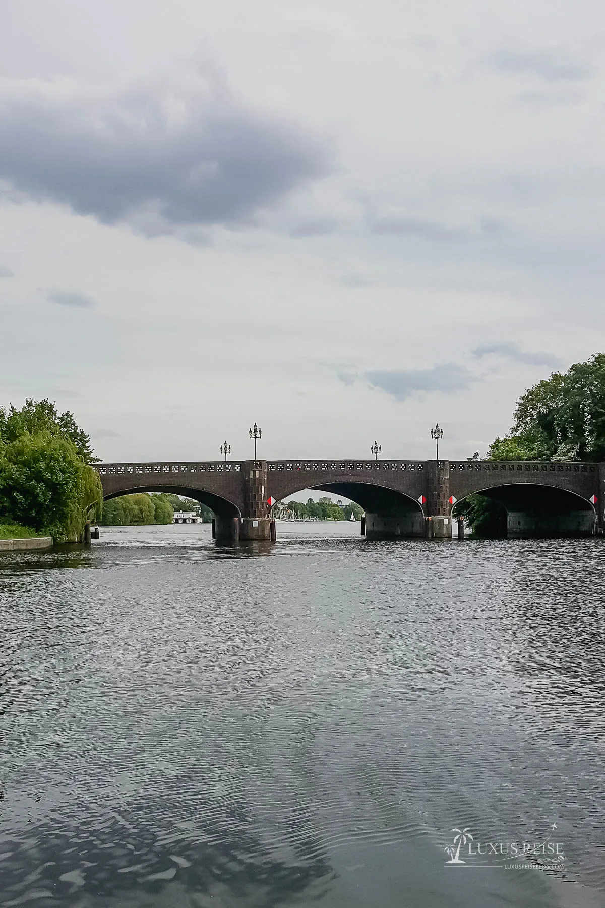Hamburg Sehenswürdigkeiten - Hamburger Hafen, Hafenrundfahrt, Außenalster und Hafencity - was sollte man gesehen haben?