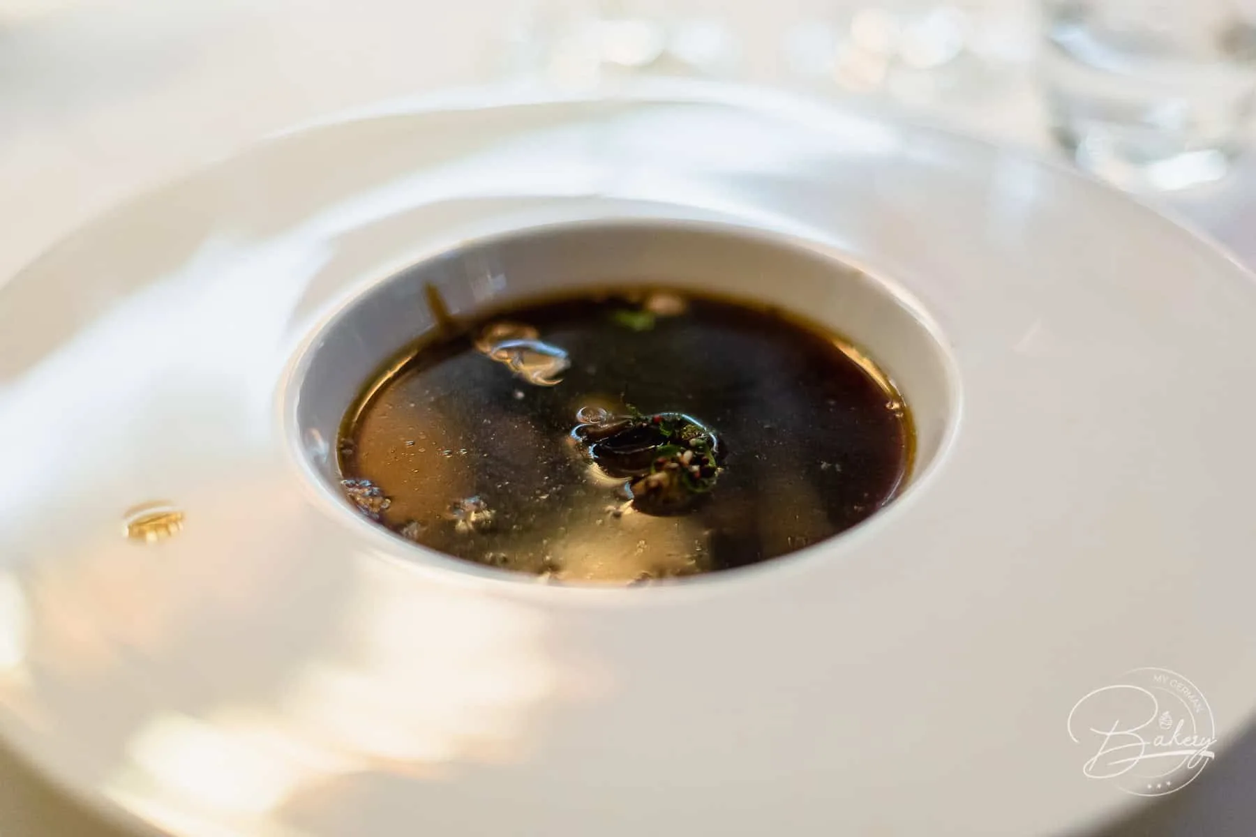 Kai3 Restaurant auf Sylt- 1-Stern Guide Michelin - vegetarische Sterne-Gastronomie - Vegetarisches Fine Dining - KAI3 - Gourmet-Sterne-Gastronomie auf Sylt - Jens RIttmeyer, Meister der Saucen bietet im Gourmet Restaurant des Budersand-Hotel Hörnum Sylt