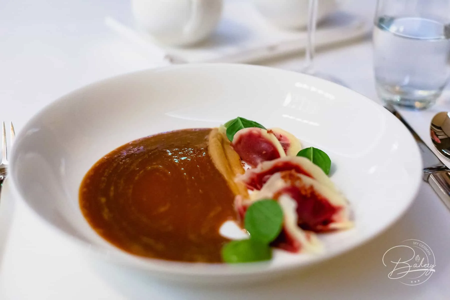 Kai3 Restaurant auf Sylt- 1-Stern Guide Michelin - vegetarische Sterne-Gastronomie - Vegetarisches Fine Dining - KAI3 - Gourmet-Sterne-Gastronomie auf Sylt - Jens RIttmeyer, Meister der Saucen bietet im Gourmet Restaurant des Budersand-Hotel Hörnum Sylt