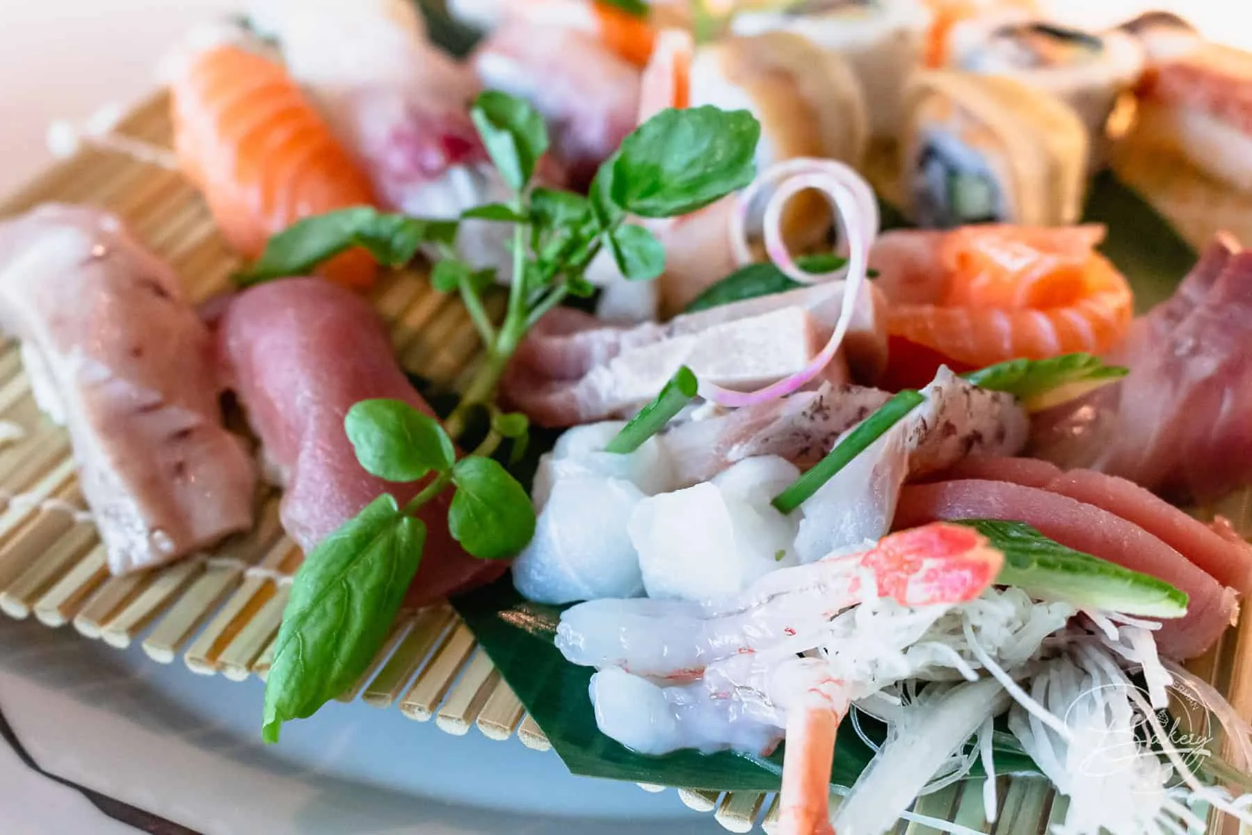 Yunico Sushi im Yunico Restaurant Bonn - Sushi Dinner im Rheinland - Yunico Restaurant Bonn - Christian Sturm-Wilms - 1 Michelin Stern - Sushi und japanische Küche in Bonn im Kameha Hotel mit Blick über den Rhein. Im Sommer mit Sonnenterrasse,