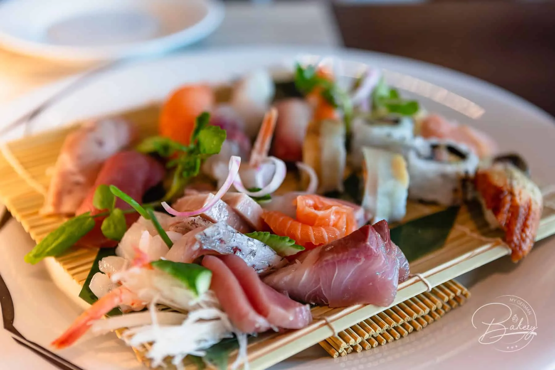 Yunico Sushi im Yunico Restaurant Bonn - Sushi Dinner im Rheinland - Yunico Restaurant Bonn - Christian Sturm-Wilms - 1 Michelin Stern - Sushi und japanische Küche in Bonn im Kameha Hotel mit Blick über den Rhein. Im Sommer mit Sonnenterrasse,