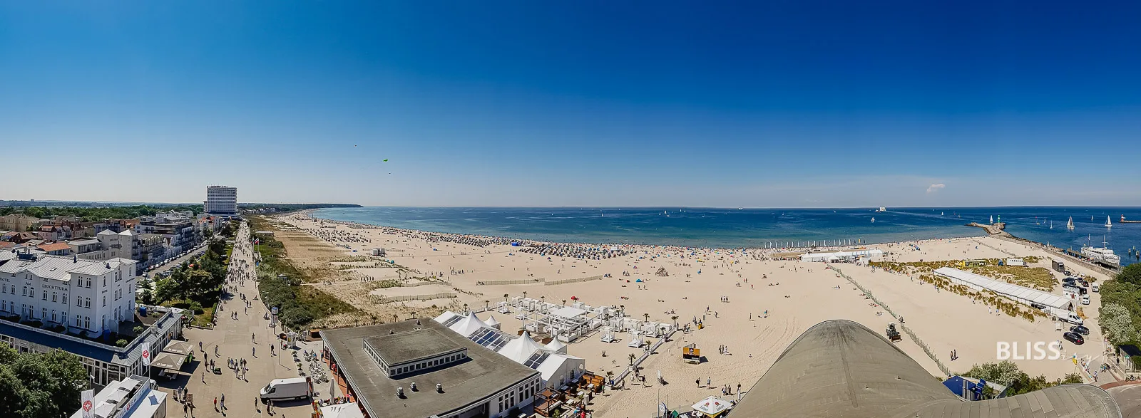 Warnemünde Strand, Leuchtturm und Sehenswürdigkeiten Rostock Ostsee - Warnemünde Ostsee - Strand - Polo - Leuchtturm und Entspannung