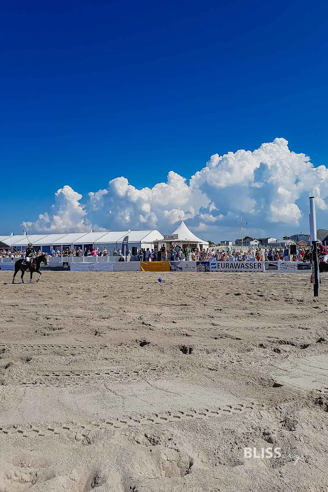 Warnemünde Strand, Leuchtturm und Sehenswürdigkeiten Rostock Ostsee - Warnemünde Ostsee - Strand - Polo - Leuchtturm und Entspannung
