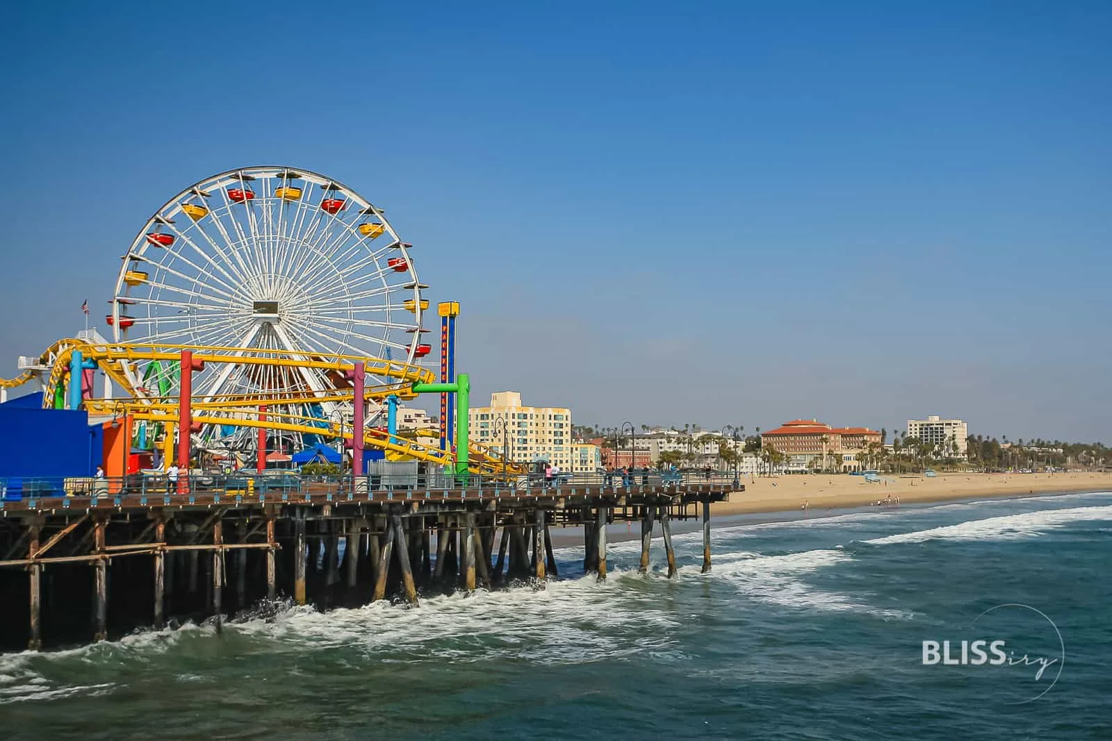 Los Angeles - Santa Monica Pier - Ferris Wheel - Riesenrad und Steg - Sehenswürdigkeiten Los Angeles - Scenic Spots - Baywatch