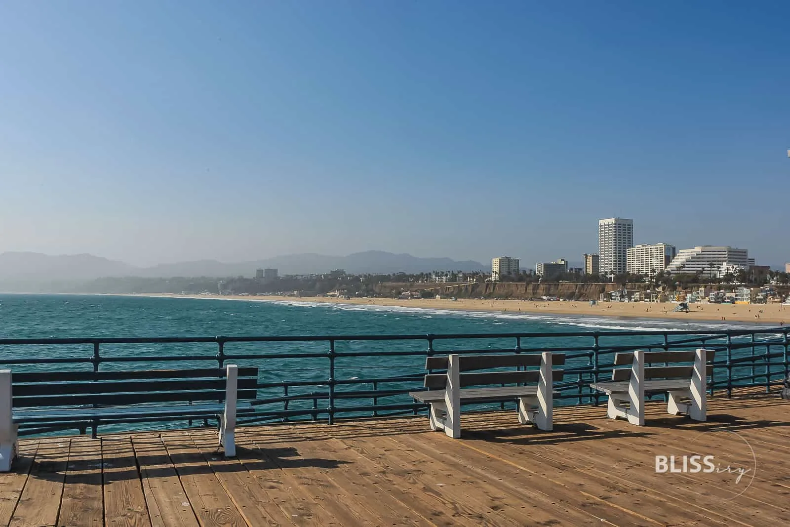Los Angeles - Santa Monica Pier - Ferris Wheel - Riesenrad und Steg - Sehenswürdigkeiten Los Angeles - Scenic Spots - Baywatch