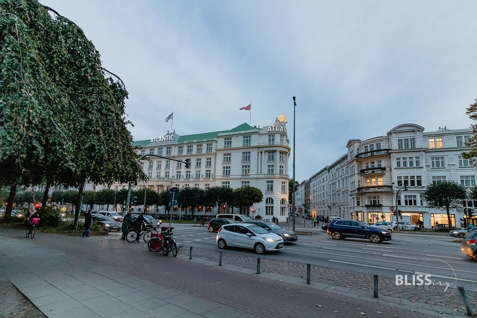 Atlantic Hotel Kempinski Hamburg - Luxushotel an der Alster - Ballrooms und Meeting Space - Flexible Boardrooms und Luxus-Gastronomie - Inroom-Dining und flambierte Desserts