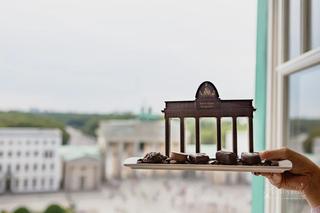 Adlon Hotel Berlin - Kempinski Hotel am Brandenburger Tor - Suiten - Ausblick und Erfahrung