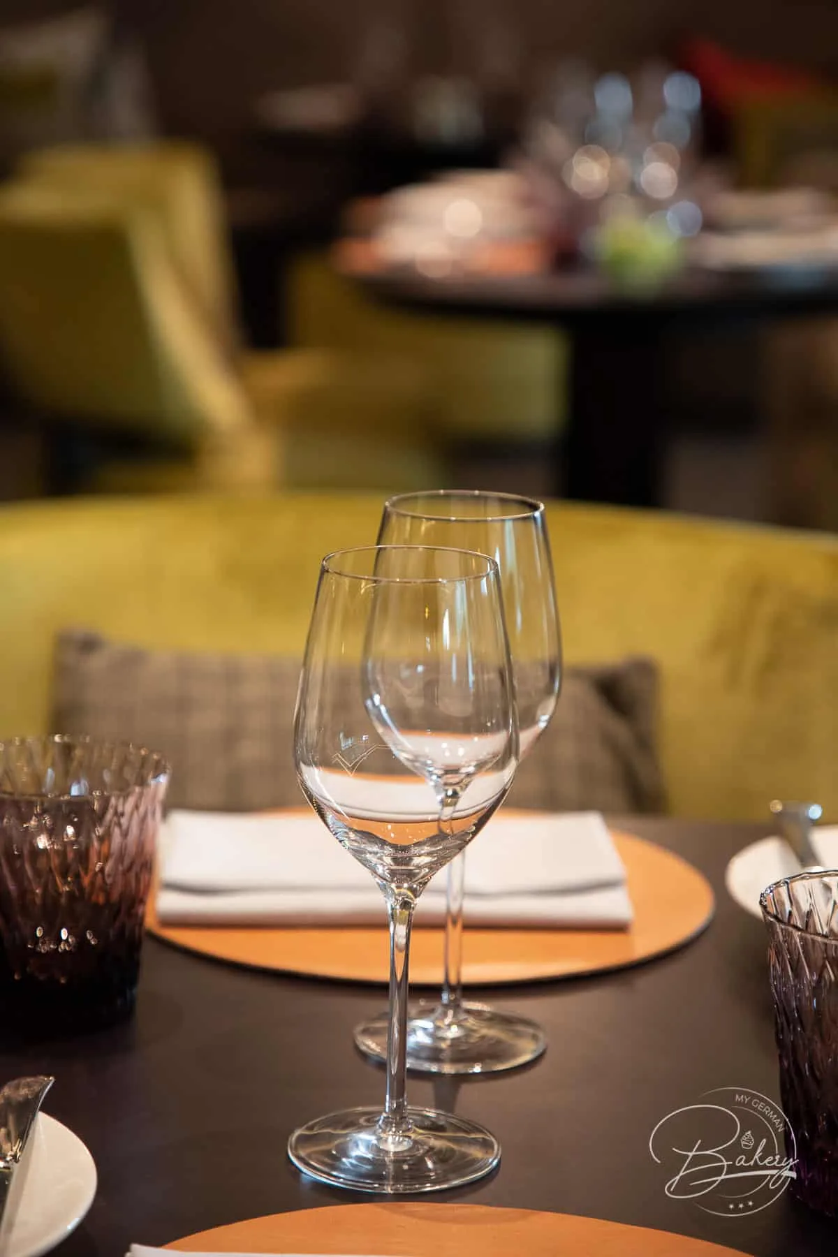 Restaurant Schoenemann Frankfurt - Alte Oper - Frankfurt Sofitel Opera Luxushotel - Opernplatz - Schoenemann Restaurant Frankfurt Opera im Sofitel Hotel - Opernplatz 16 - Erfahrungen und Eindrücke - gegenüber der Alten Oper in Frankfurt, internationale Küche mit französischem Flair. Lukas Sulik Küchenchef