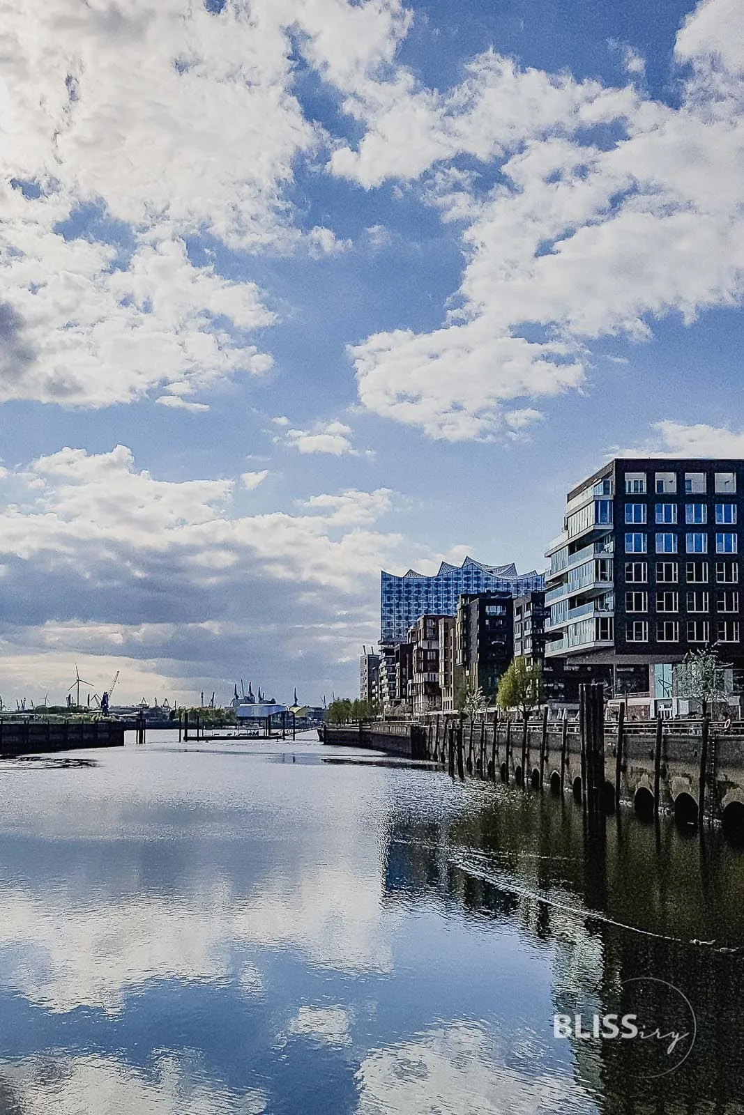 Westin Hotel Hamburg Elbphilharmonie - Luxushotel in Hamburg - Bewertung und Erfahrung - Luxusreiseblog - Aussicht Elbphilharmonie und Plaza - Suiten und Zimmer