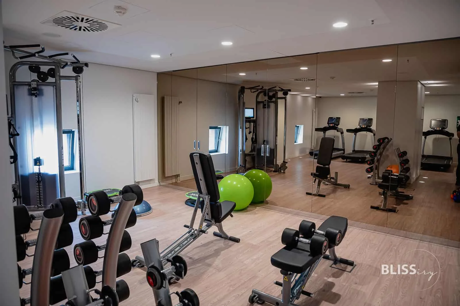 Westin Hotel Hamburg Elbphilharmonie - Luxushotel in Hamburg - Bewertung und Erfahrung - Luxusreiseblog - Aussicht Elbphilharmonie und Plaza - Suiten und Zimmer