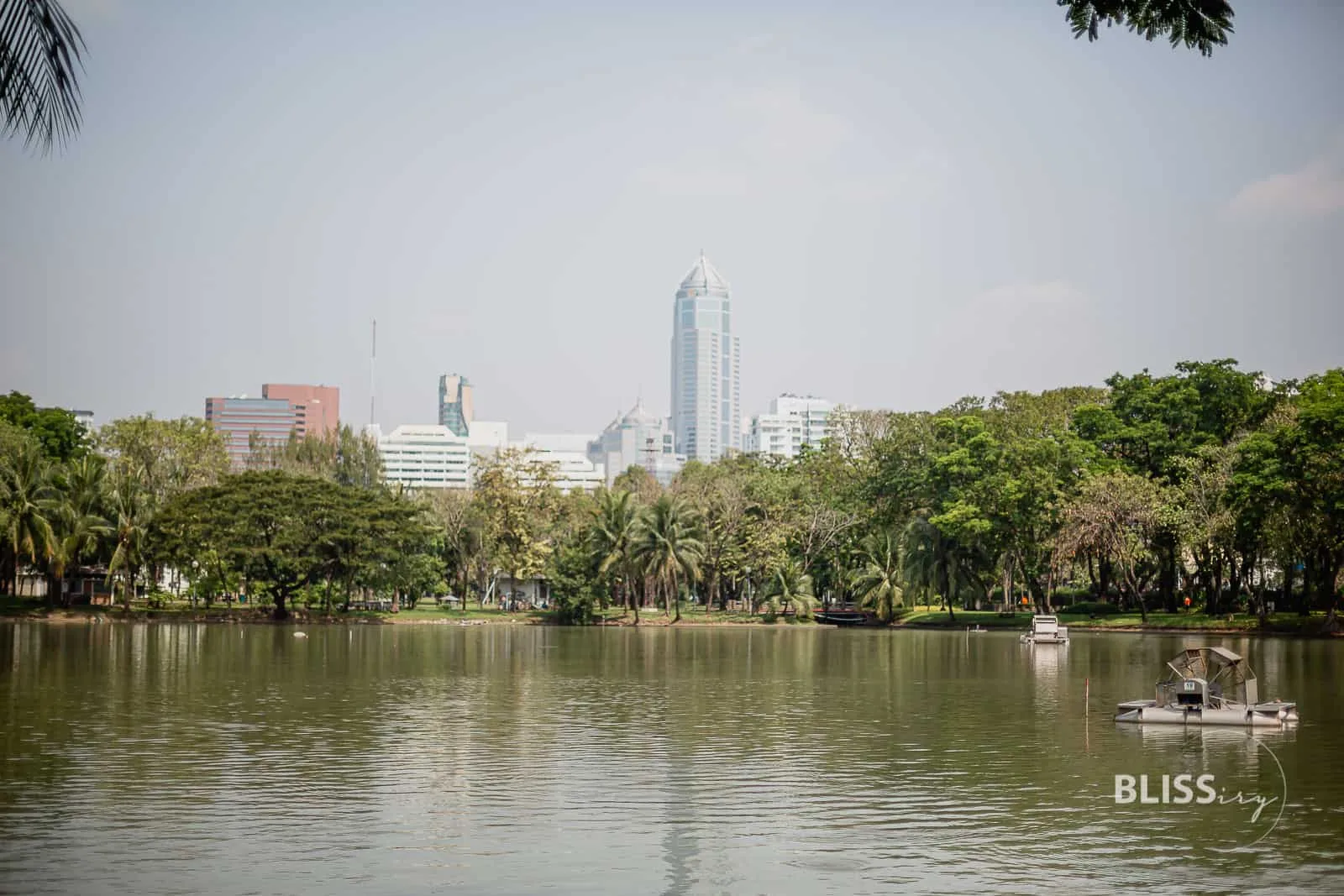 Sehenswürdigkeiten Bangkok - Lumpini Park in Thailand - Lumphini Park mit See zur Erholung und Sport oder Fitness