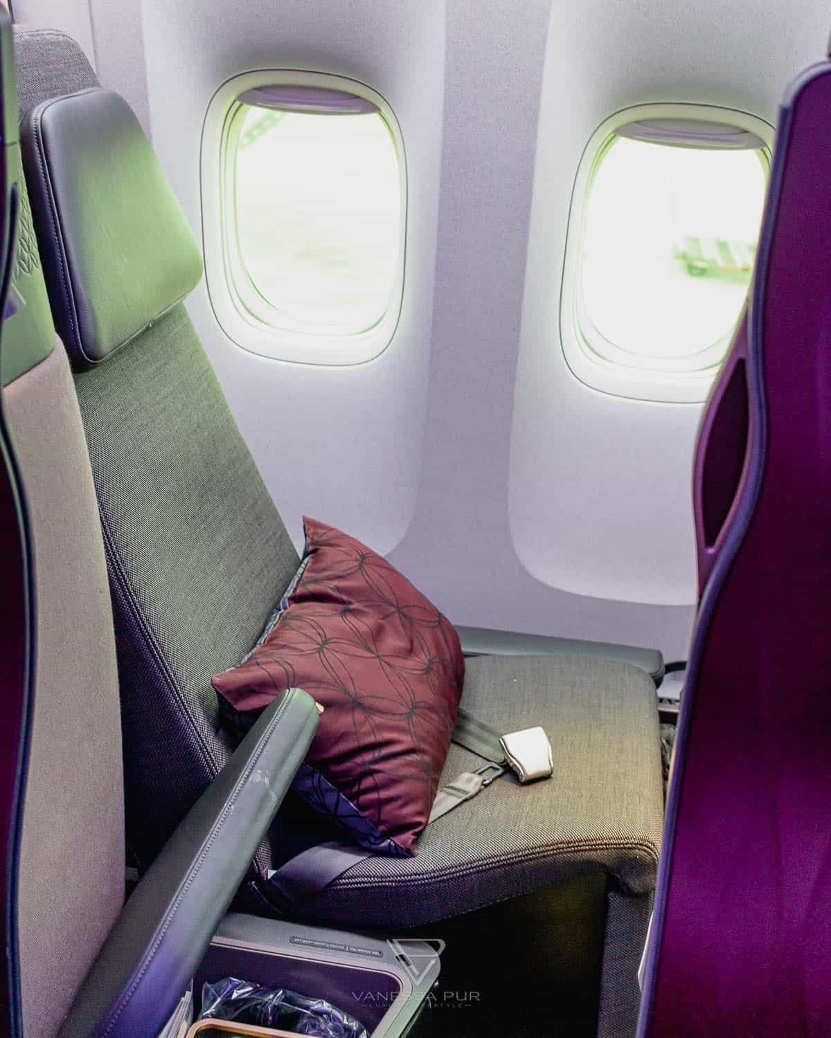 Qatar Airways Qsuite - Luxus Suite QR060 München-Doha - Flugerlebnis in der Qatar Airways Qsuite als Luxus Suite auf der Flugstrecke QR060 von München nach Doha. Erfahrung, Sitze, Beinfreiheit, Menue Qatar Airways QR060 München Doha - Qsuites - Erfahrung und Eindruecke - Business Class Erfahrung Qatar Airways - Ankunft Doha Immigration Einwanderung