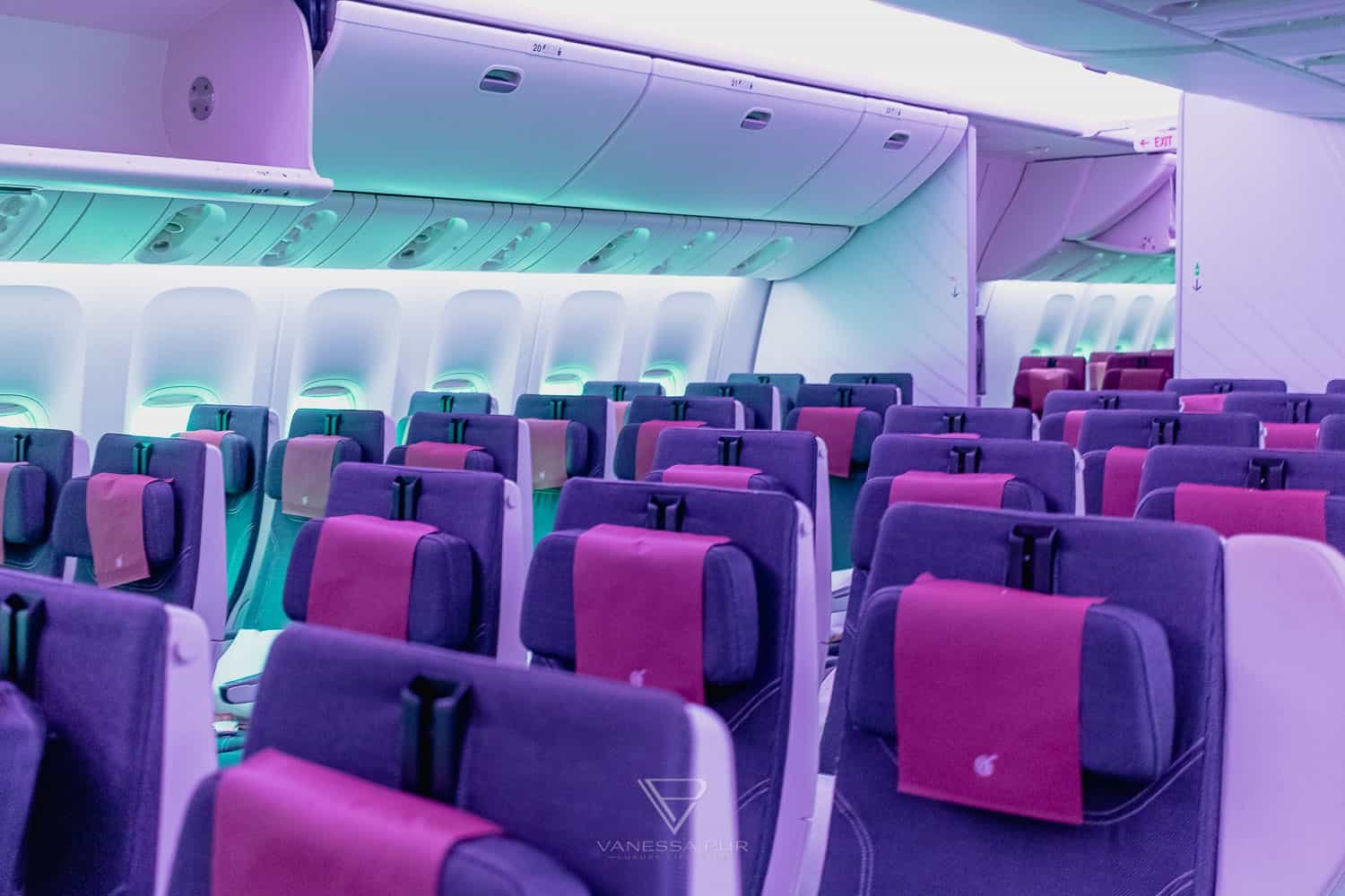 Qatar Airways Qsuite - Luxus Suite QR060 München-Doha - Flugerlebnis in der Qatar Airways Qsuite als Luxus Suite auf der Flugstrecke QR060 von München nach Doha. Erfahrung, Sitze, Beinfreiheit, Menue Qatar Airways QR060 München Doha - Qsuites - Erfahrung und Eindruecke - Business Class Erfahrung Qatar Airways - Ankunft Doha Immigration Einwanderung