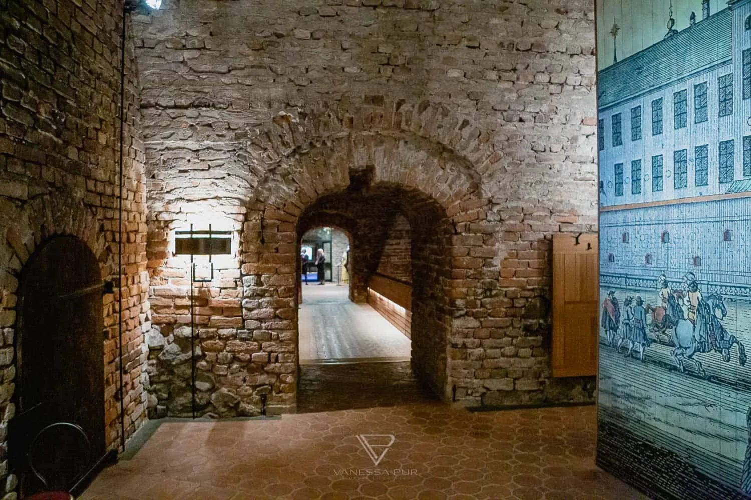 Stockholm sightseeing - 24 hours in Stockholm - Best Stockholm sightseeing 24 hours in Stockholm. Castle, Skansen Park, Vasa Museum, City Hall Stadshuset, Gamla Stan,