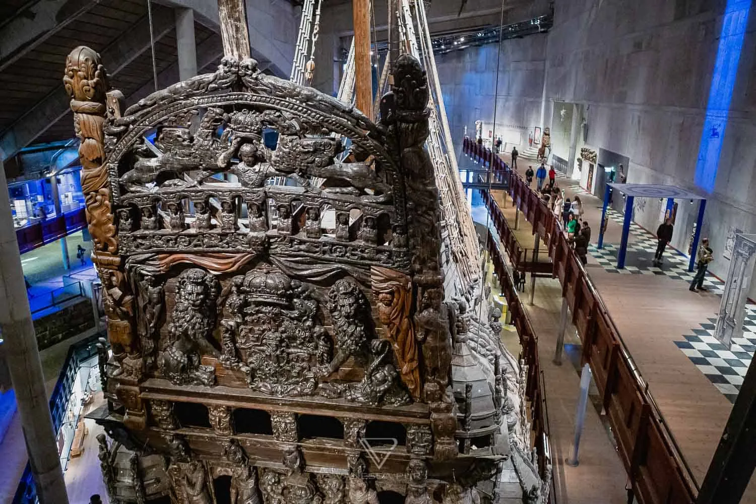 Stockholm sightseeing - 24 hours in Stockholm - Best Stockholm sightseeing 24 hours in Stockholm. Castle, Skansen Park, Vasa Museum, City Hall Stadshuset, Gamla Stan,