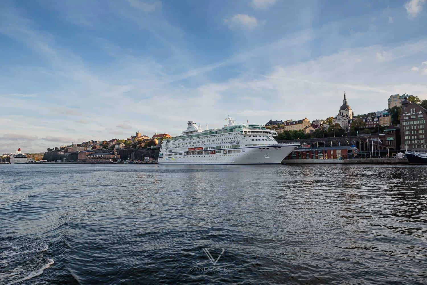 Stockholm sightseeing - 24 hours in Stockholm - Best Stockholm sightseeing 24 hours in Stockholm. Castle, Skansen Park, Vasa Museum, City Hall Stadshuset, Gamla Stan,