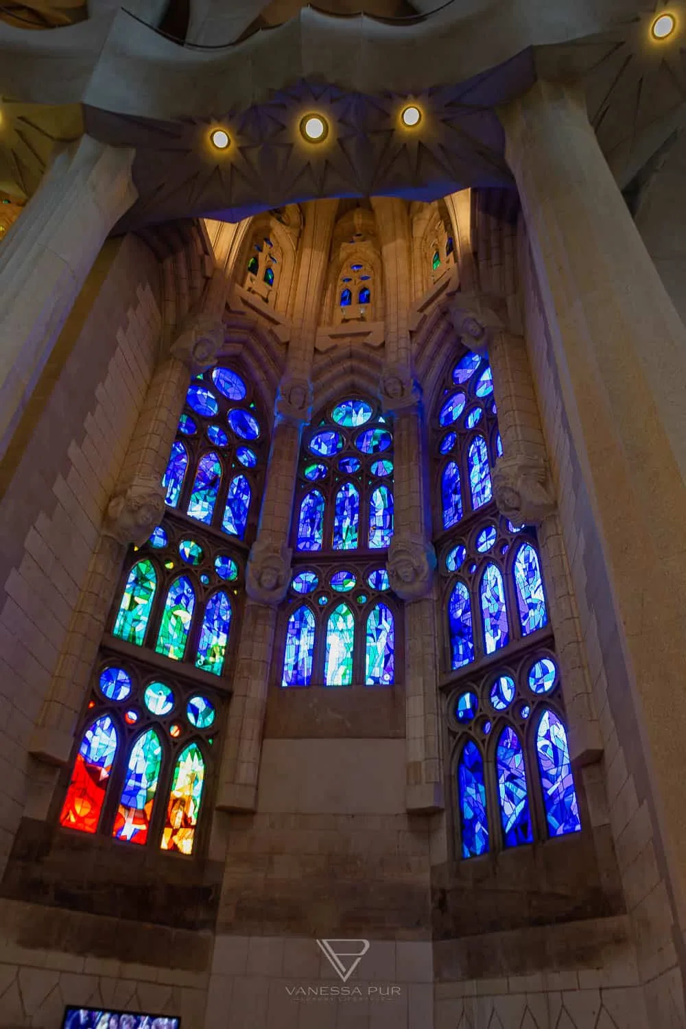 Barcelona - Sagrada Familia Kirche - Aussicht & Tipps zur Kirche, zur Besichtigung der Basilika - Top Sehenswürdigkeiten in Barcelona, die Sagrada Familia. Eintrittspreise und Öffnungszeiten, Aussicht von den Türmen und Tipps zum Besuch - Basílica i Temple Expiatori de la Sagrada Família - Was kostet der Aufstieg auf den Turm? Welcher Turm ist besser? Wann ist die Sagrada geöffnet? Lohnt sich ein Besuch in Barcelona? Barcelona Sehenswürdigkeit und Top10 Tipps - Luxus-Reiseblog - Reiseblogger Deutschlan
